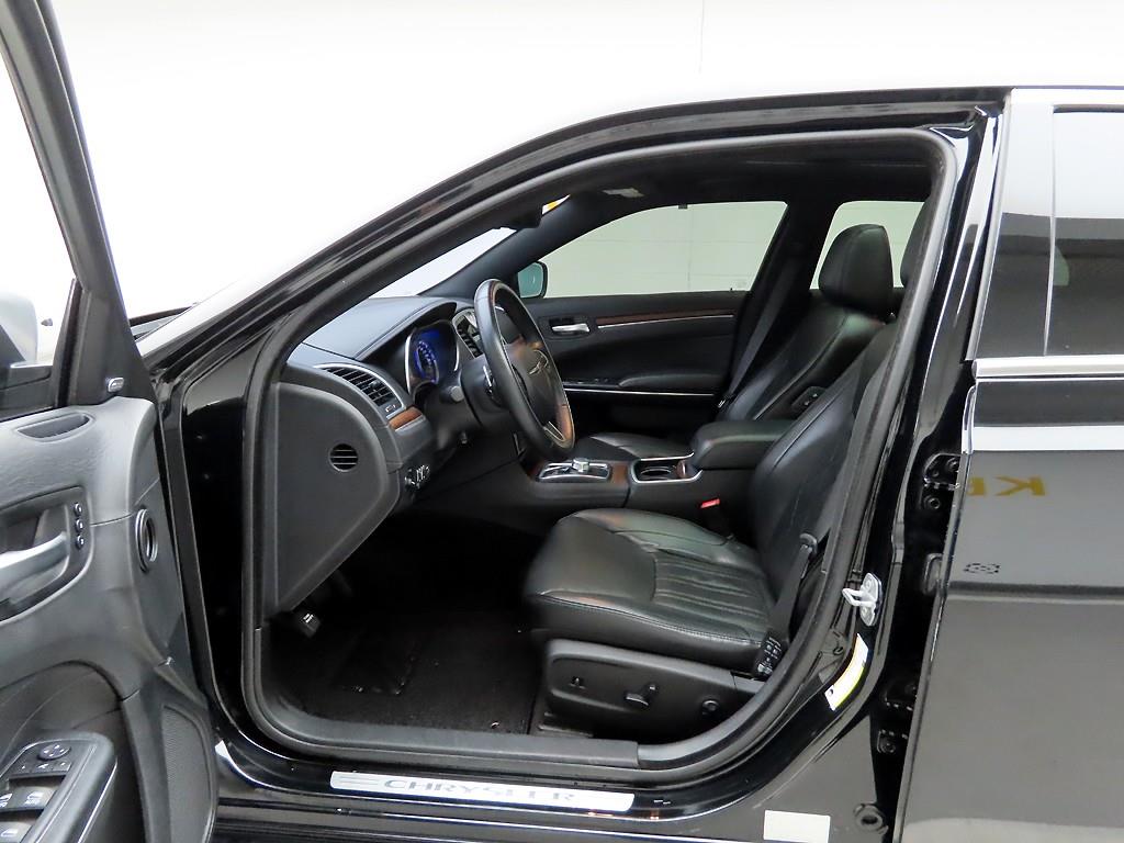 Chrysler 300C 2016 Negro - Importación desde Corea - HF Imports Iquique - Foto 13