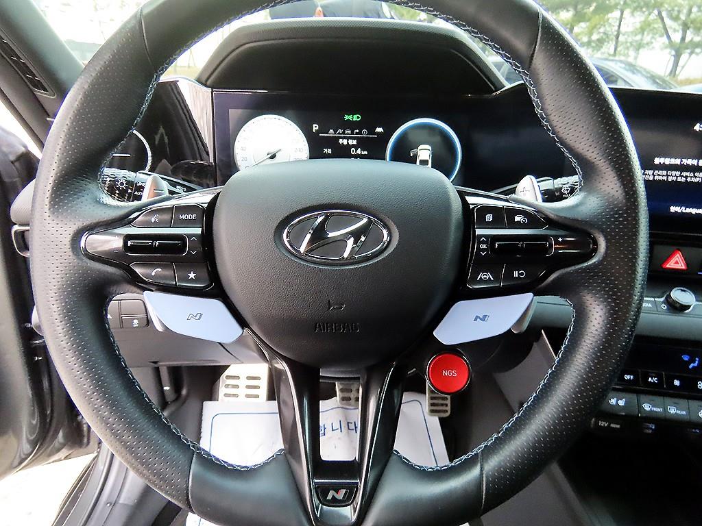 HYUNDAI Avante - Vista 8