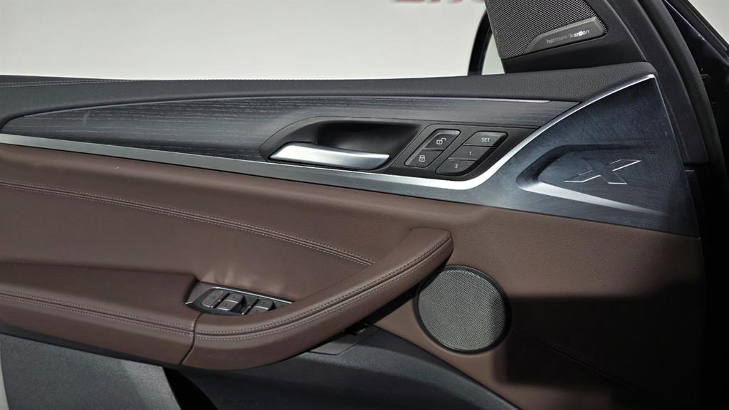 BMW iX3 2023 Negro - Importación desde Corea - HF Imports Iquique - Foto 18