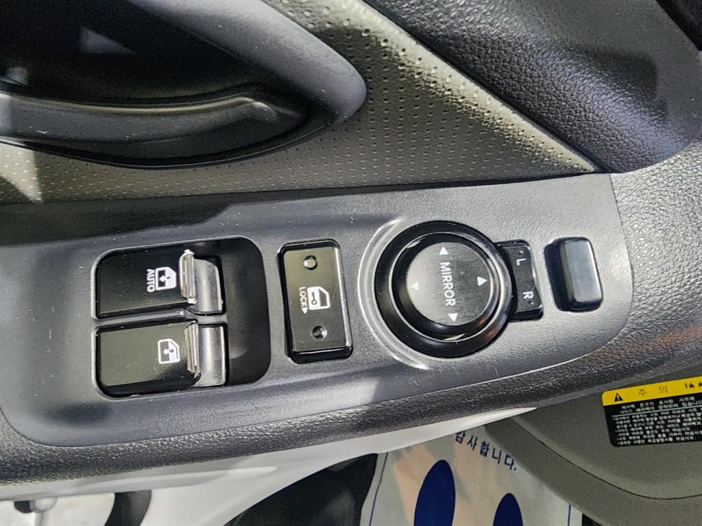 HYUNDAI Starex - Vista 12