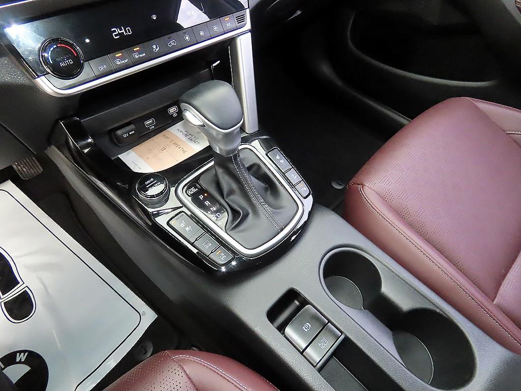 KIA Seltos - Vista 10