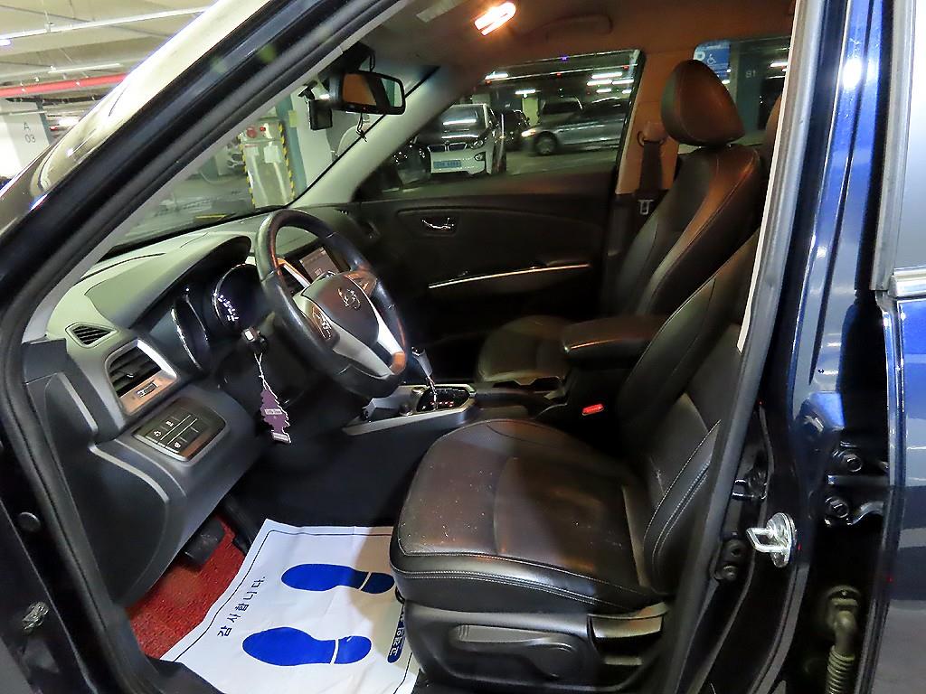 Ssangyong Tivoli - Vista 6