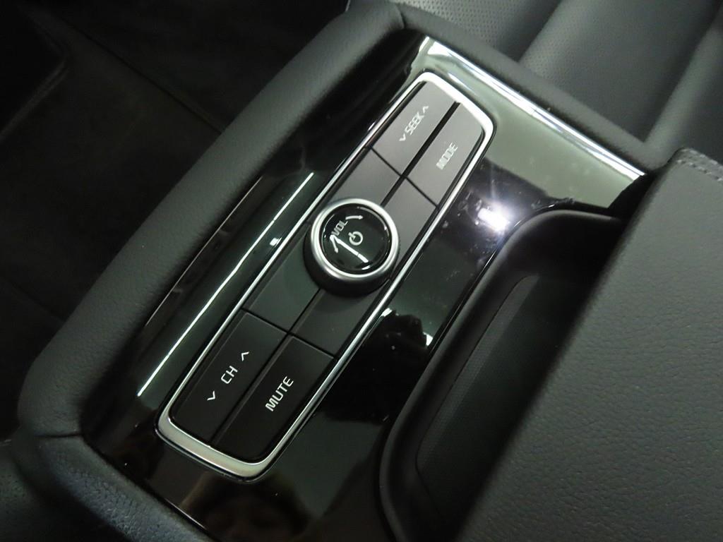 KIA K7 2016 Gris - Importación desde Corea - HF Imports Iquique - Foto 15