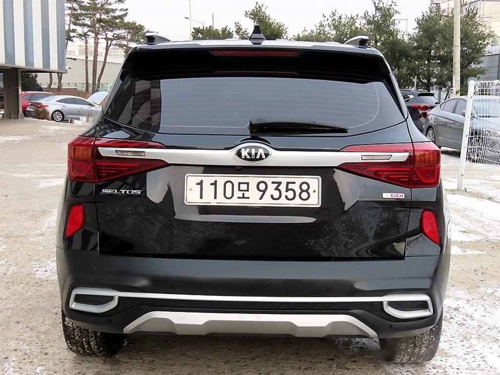 KIA Seltos - Vista 4