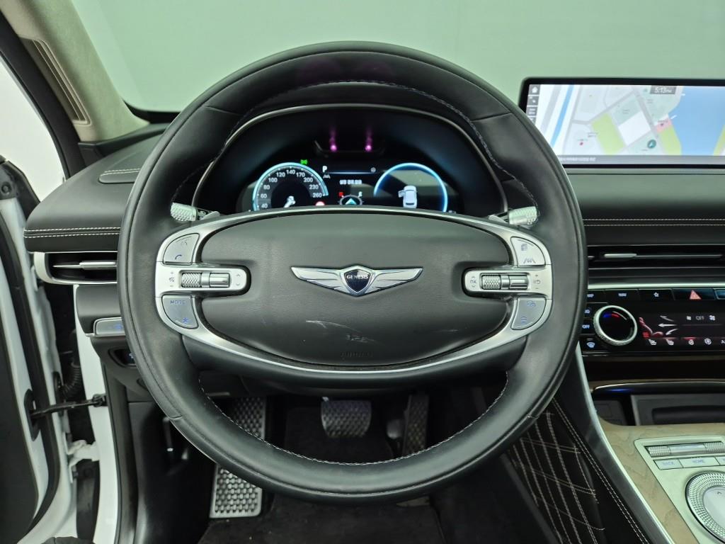 Genesis GV80 - Vista 9