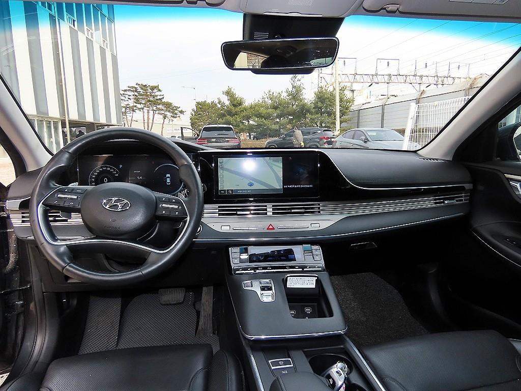 HYUNDAI Grandeur - Vista 7