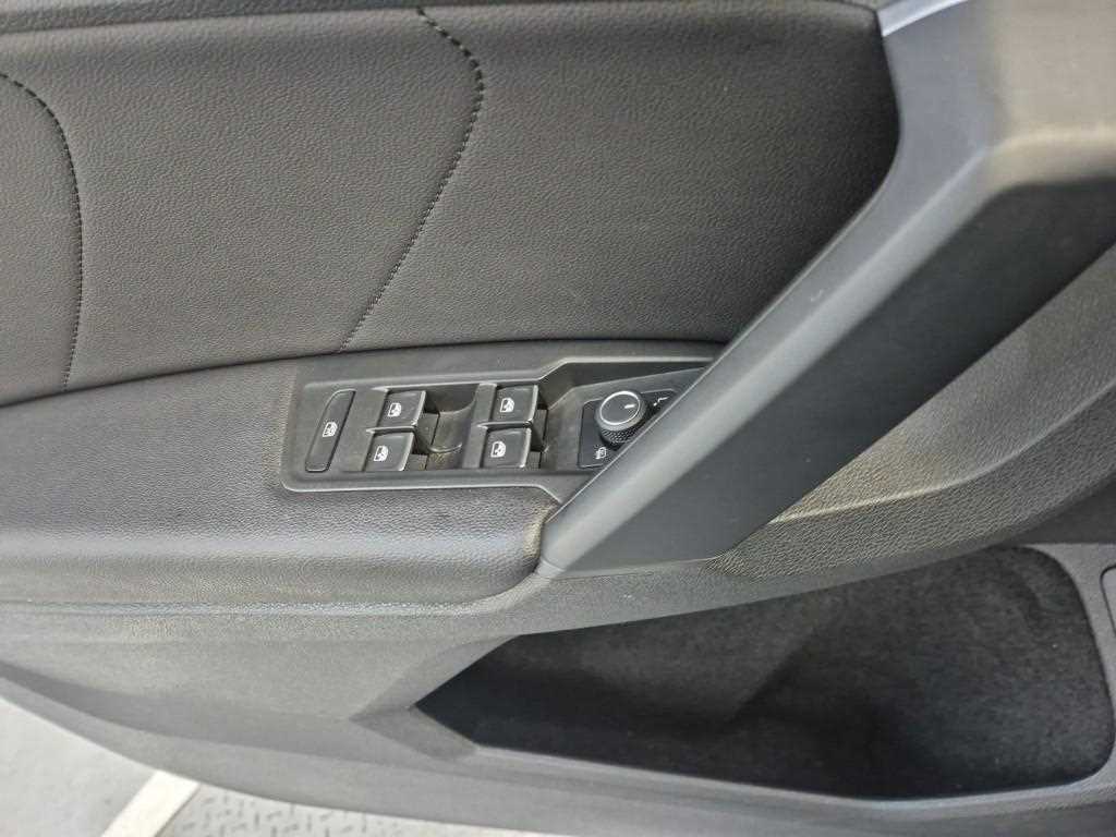 Volkswagen Tiguan 2021 Negro - Importación desde Corea - HF Imports Iquique - Foto 17