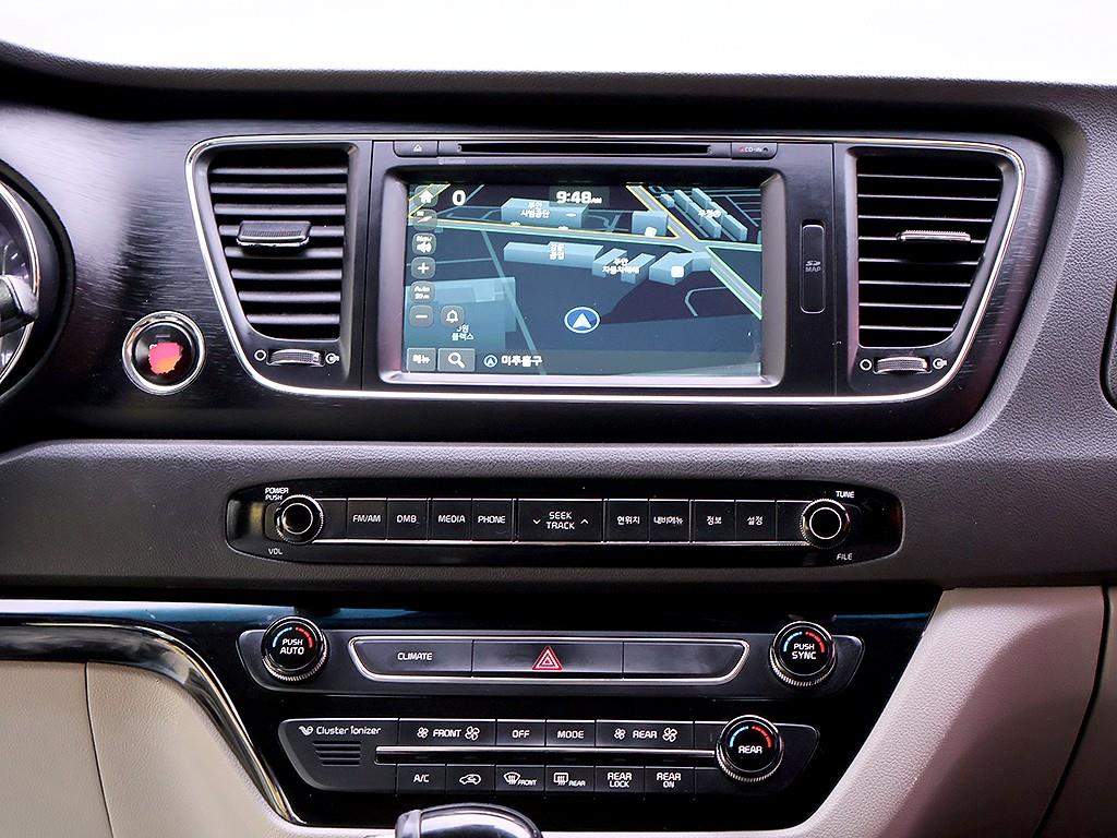 KIA Carnival 2016 Plateado - Importación desde Corea - HF Imports Iquique - Foto 9