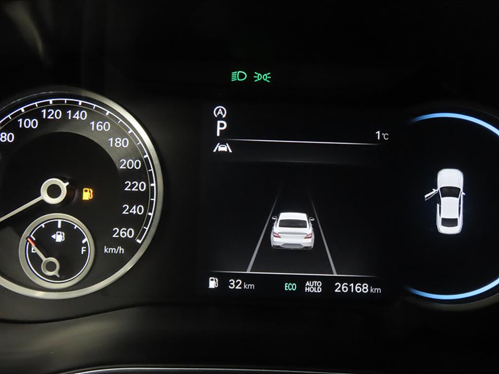 Genesis G70 - Vista 8