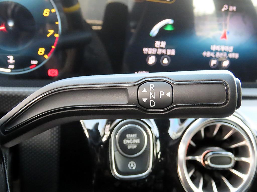 Mercedes Benz CLA Class - Vista 11