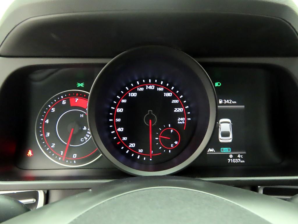 HYUNDAI Avante - Vista 6