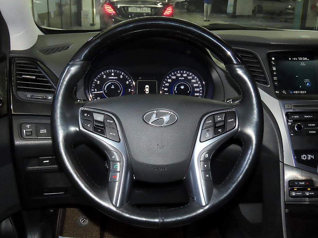 HYUNDAI Grandeur - Vista 8