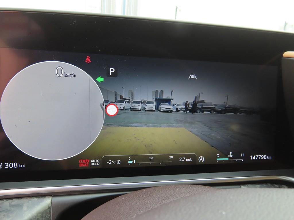 Genesis G90 - Vista 11