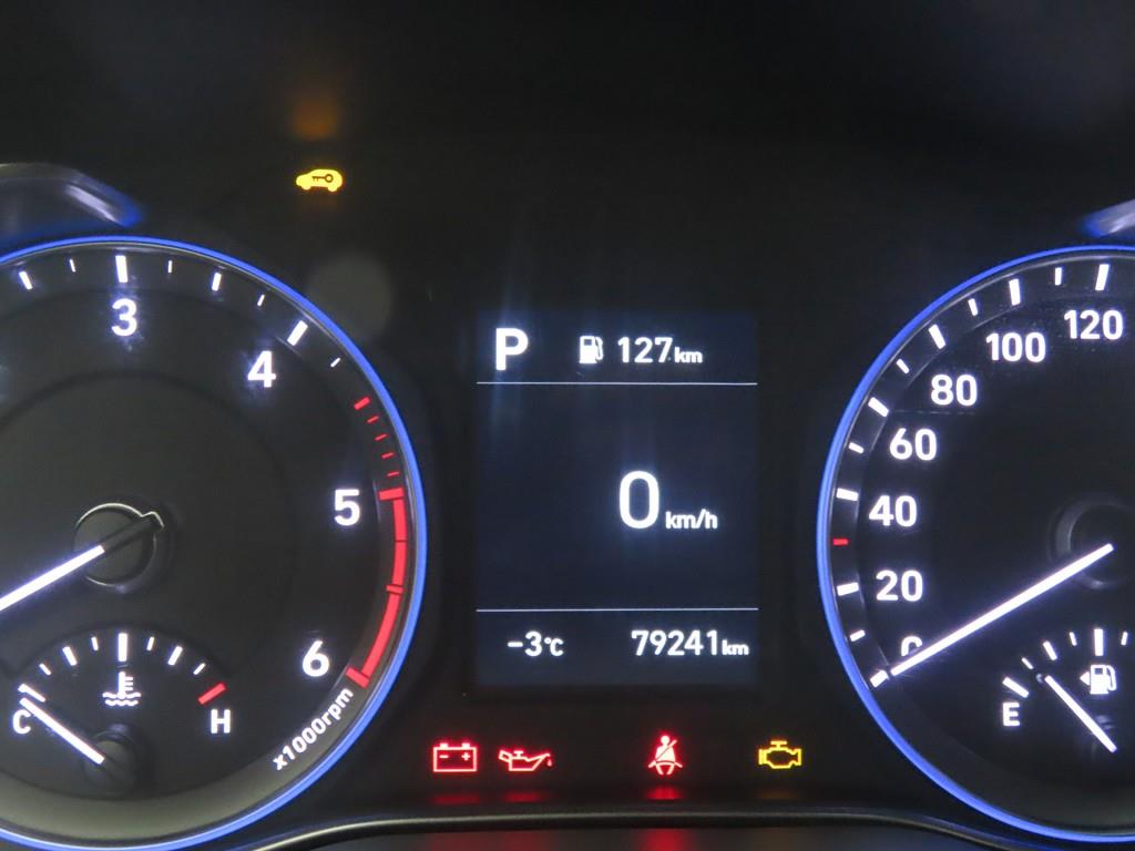 HYUNDAI Kona - Vista 8