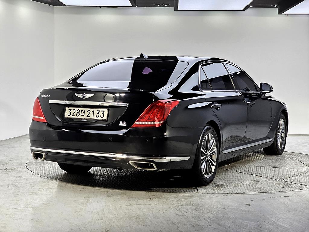 Genesis EQ900 - Vista 4