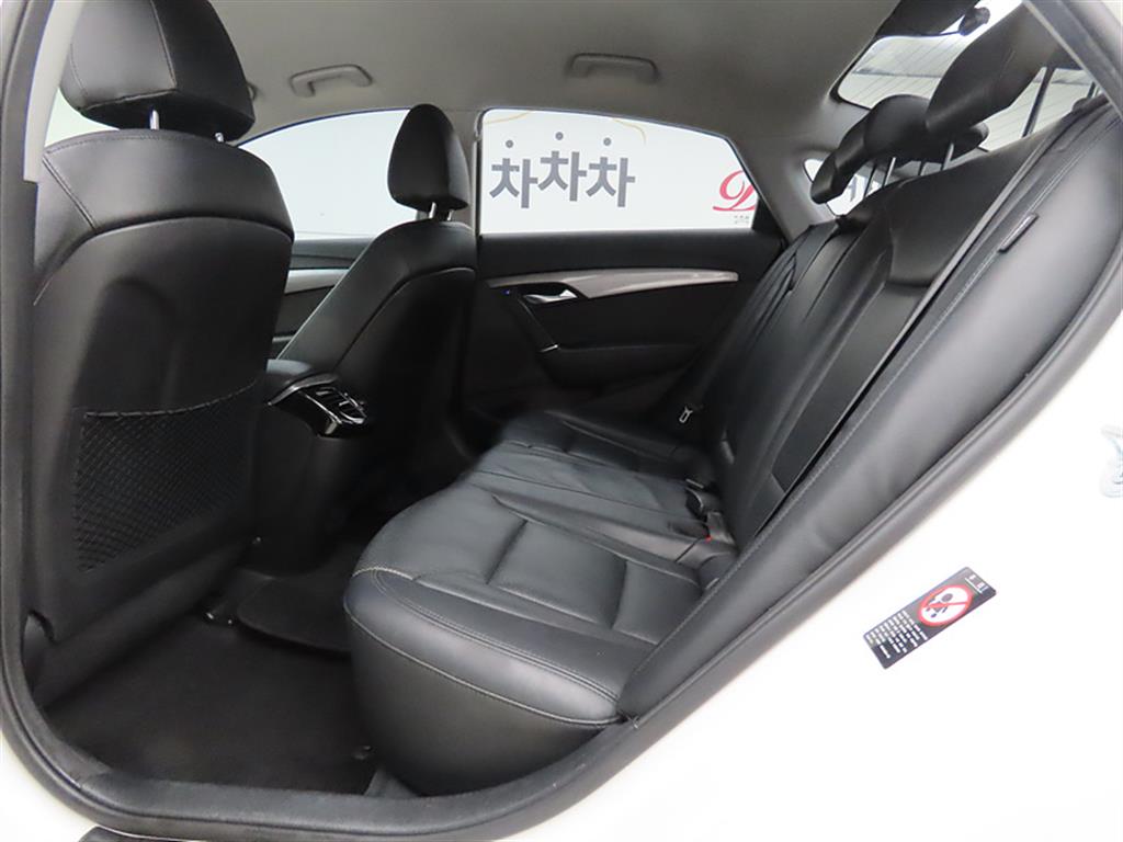 HYUNDAI i40 - Vista 6