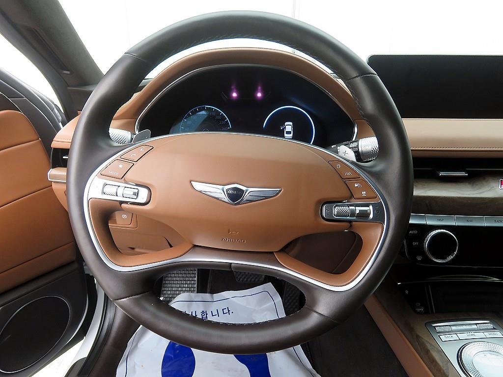 Genesis G80 - Vista 10