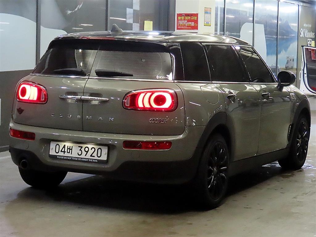 Mini Clubman - Vista 4