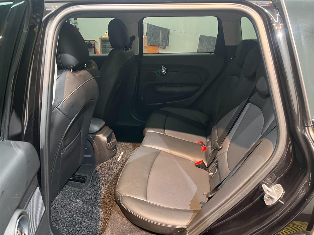 Mini Clubman - Vista 11