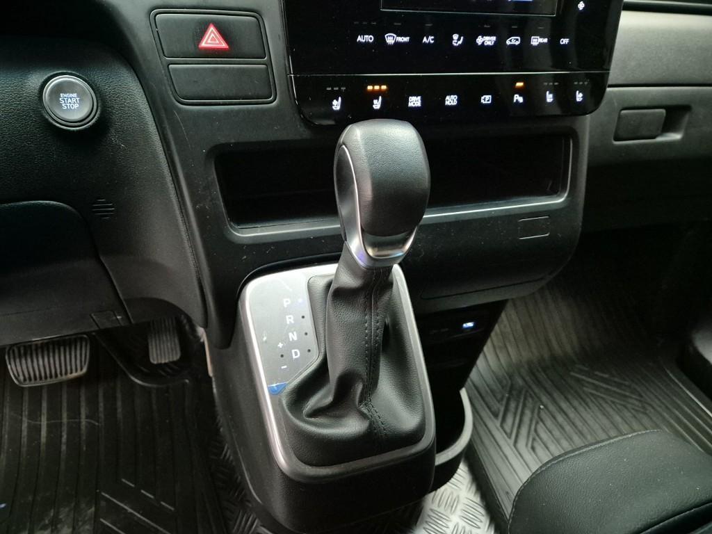 HYUNDAI Staria - Vista 8