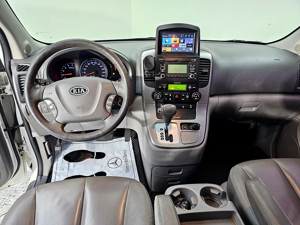 KIA Carnival - Vista 5