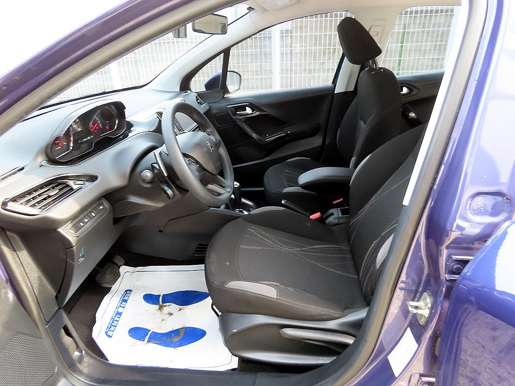 Peugeot 208 - Vista 5