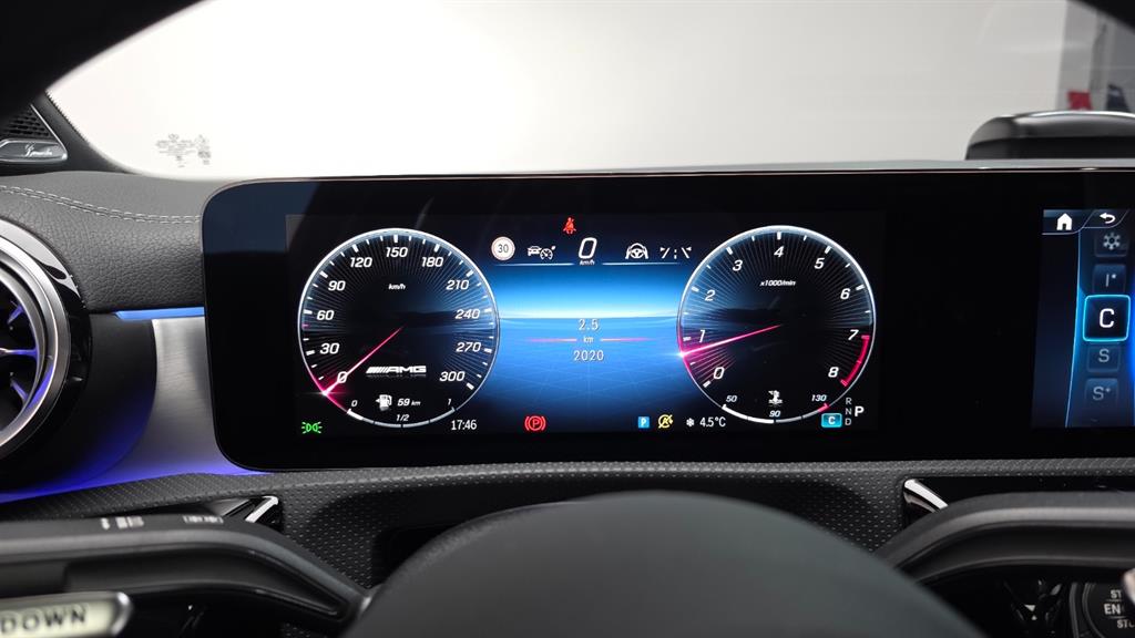 Mercedes Benz CLA Class - Vista 8