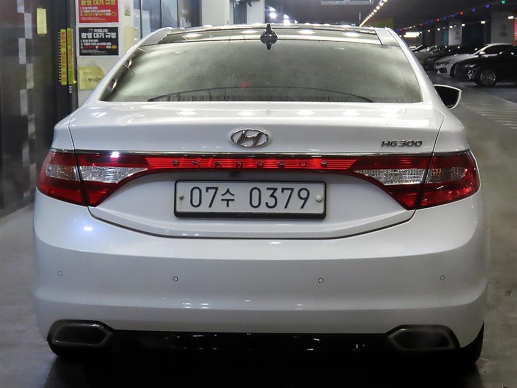 HYUNDAI Grandeur - Vista 5