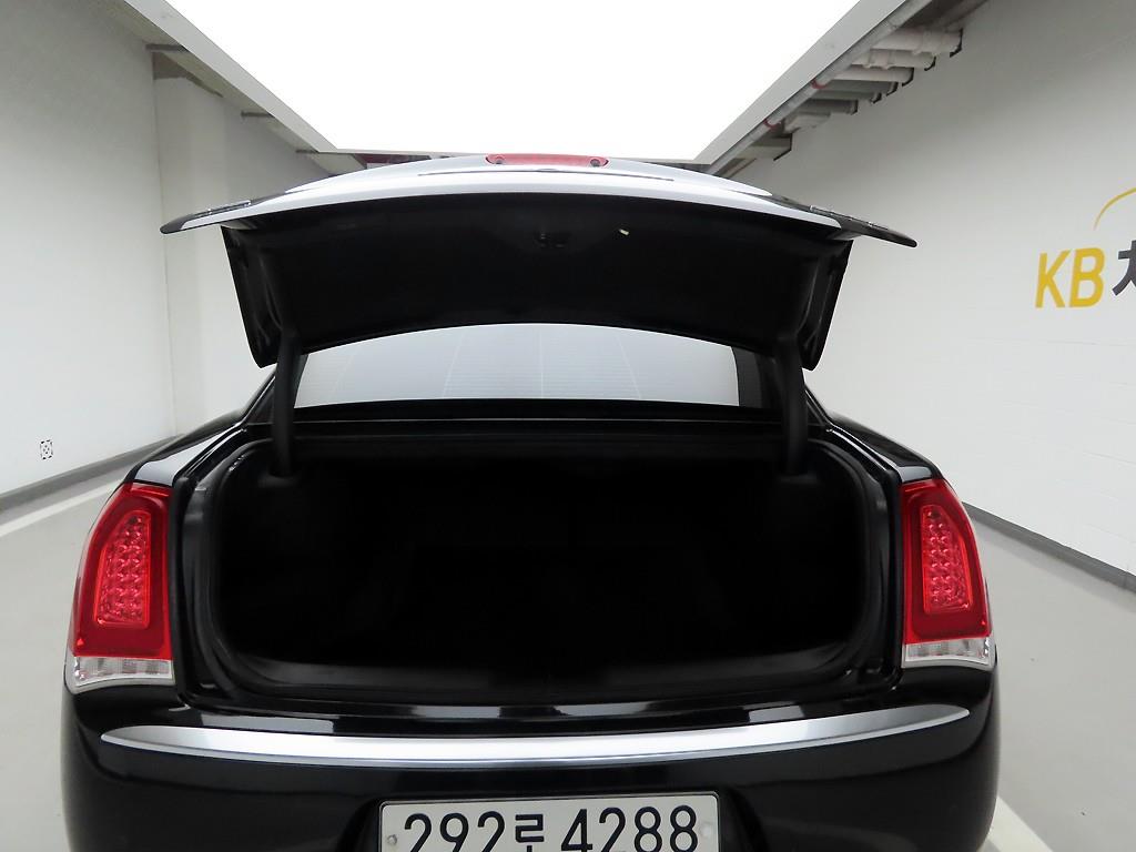 Chrysler 300C - Vista 5