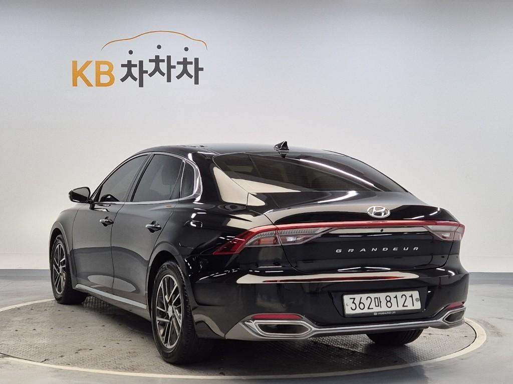 HYUNDAI Grandeur - Vista 4