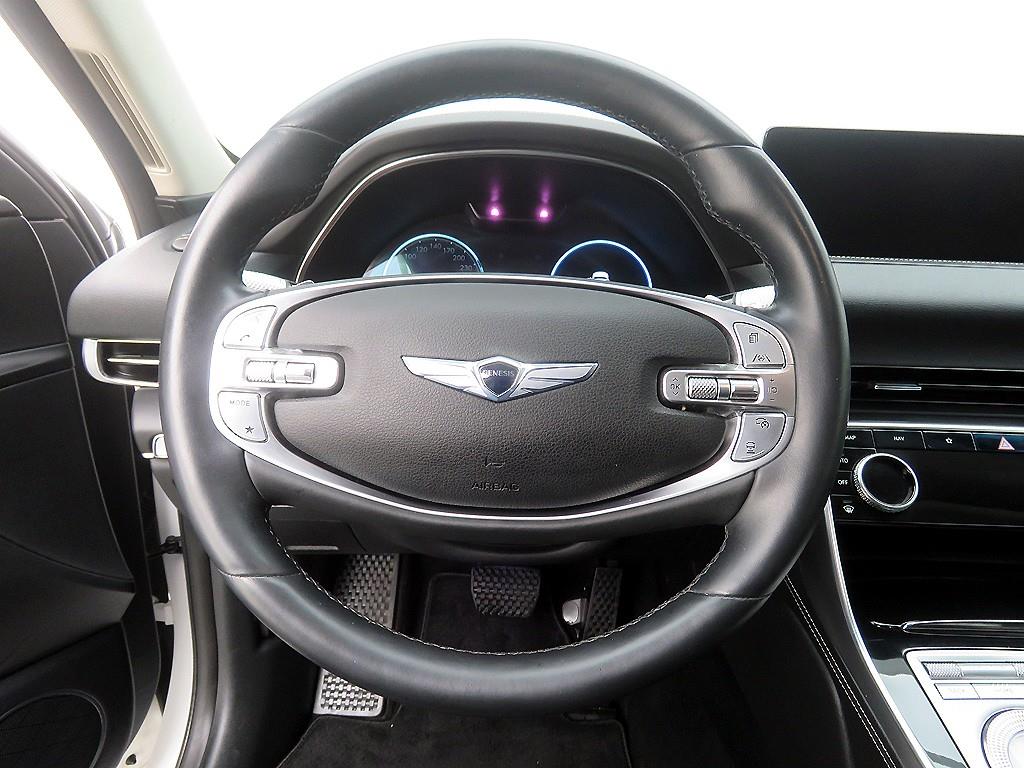 Genesis GV80 - Vista 11