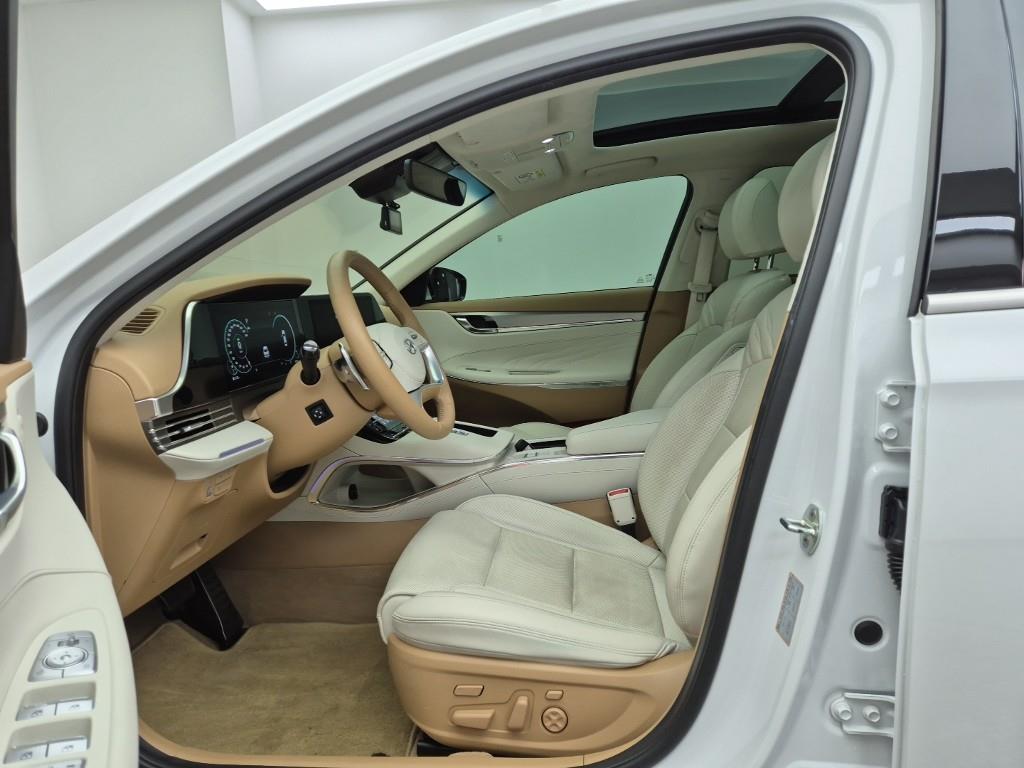 HYUNDAI Grandeur - Vista 11