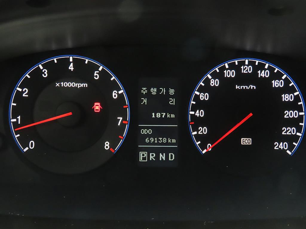 HYUNDAI Grandeur - Vista 9