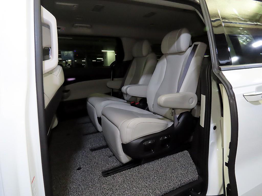 KIA Carnival - Vista 7