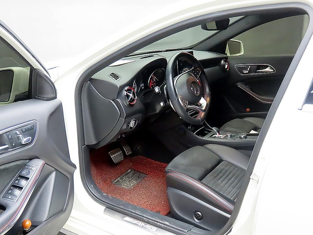 Mercedes Benz A Class - Vista 5