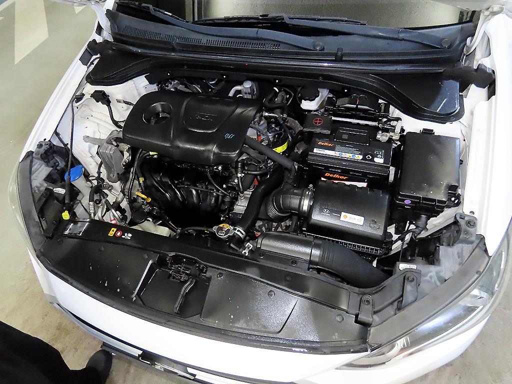 HYUNDAI Avante 2018 - Importación desde Corea - HF Imports Iquique - Foto 17