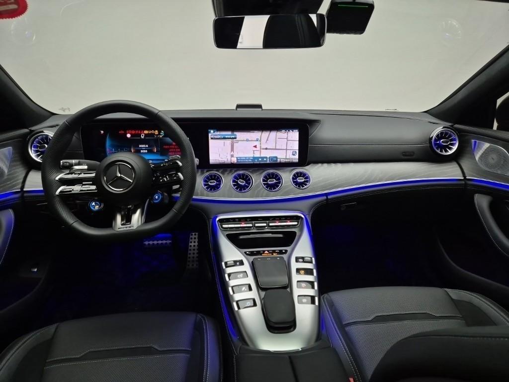 Mercedes Benz AMG GT - Vista 7