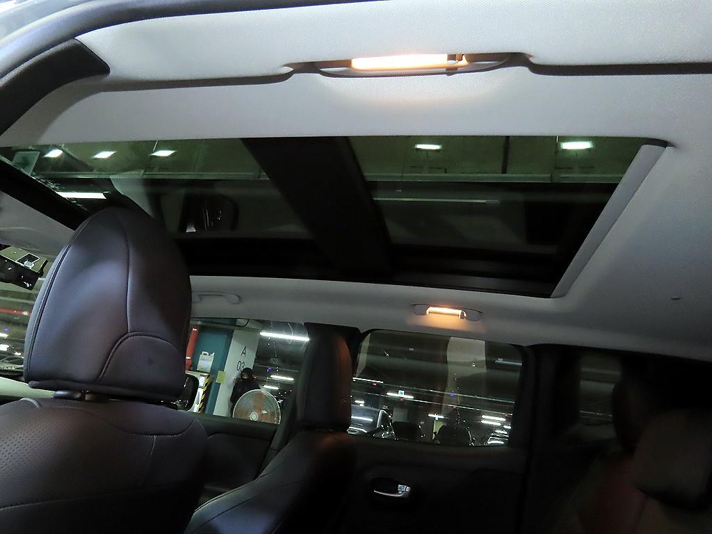 Jeep Renegade 2022 Gris - Importación desde Corea - HF Imports Iquique - Foto 17