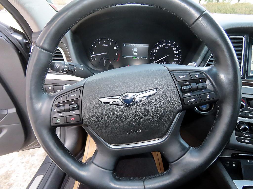 Genesis G80 - Vista 8