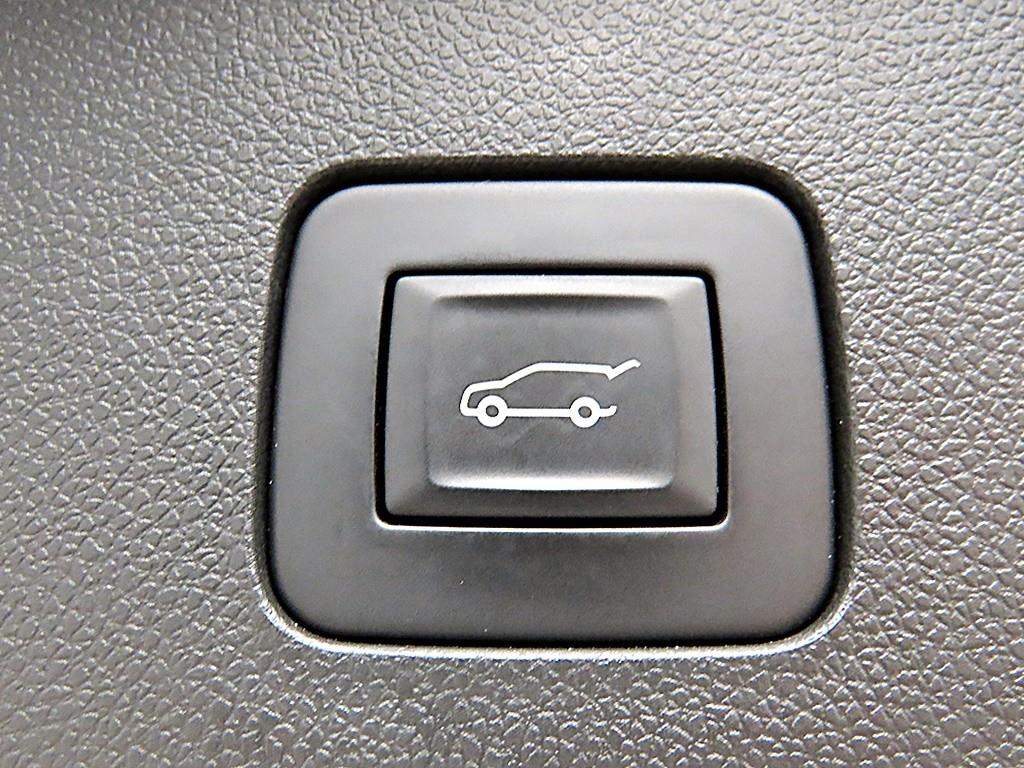 Chevrolet Trax 2024 Negro - Importación desde Corea - HF Imports Iquique - Foto 18