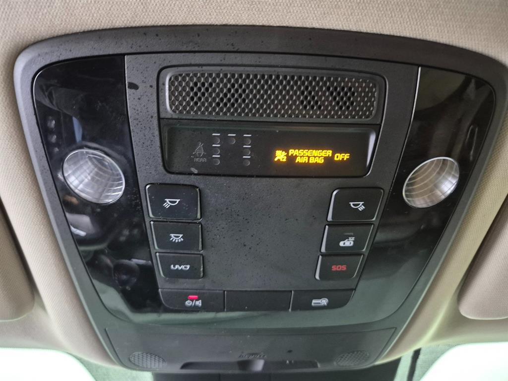 KIA Carnival - Vista 6