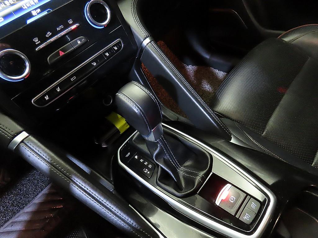 SAMSUNG QM6 - Vista 12