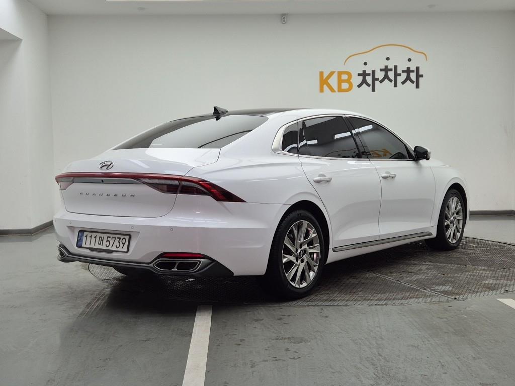 HYUNDAI Grandeur - Vista 4