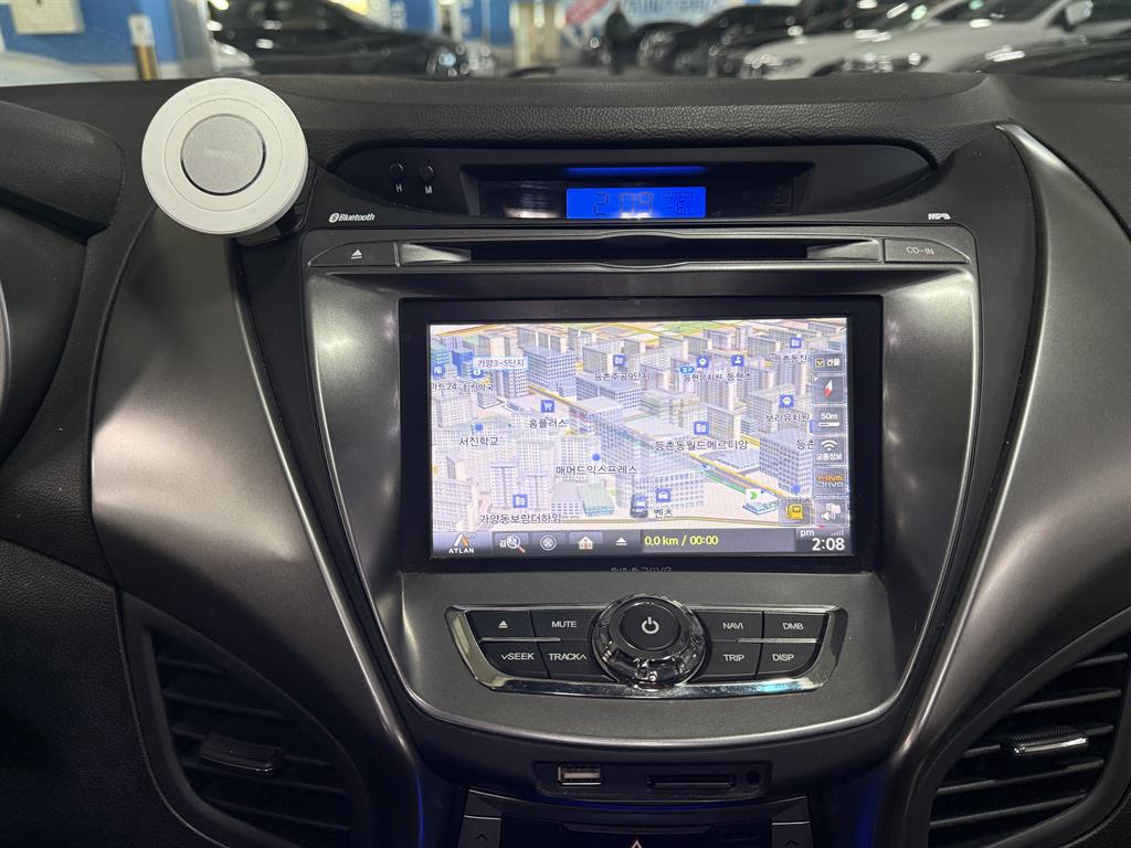 HYUNDAI Avante - Vista 11