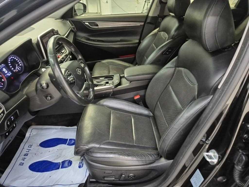 HYUNDAI Grandeur - Vista 11