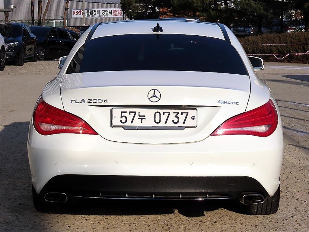 Mercedes Benz CLA Class - Vista 4