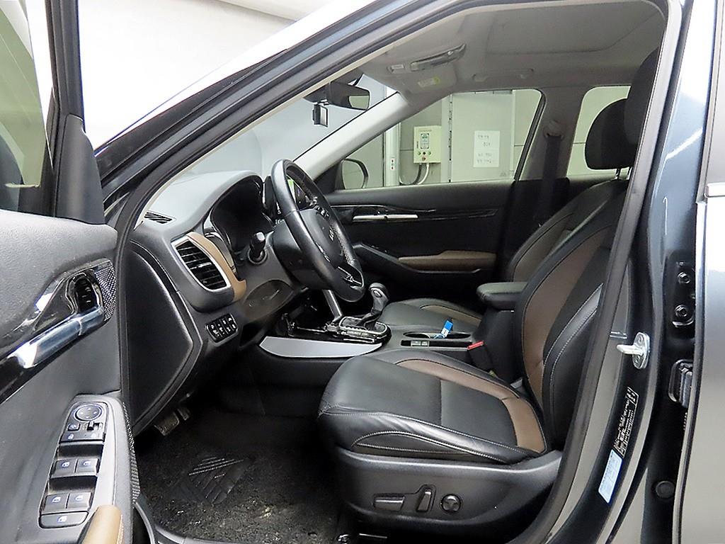 KIA Seltos - Vista 5