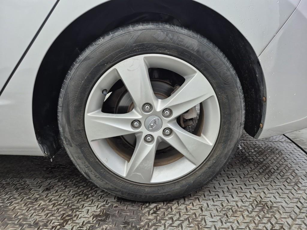 HYUNDAI Avante 2011 Plateado - Importación desde Corea - HF Imports Iquique - Foto 20