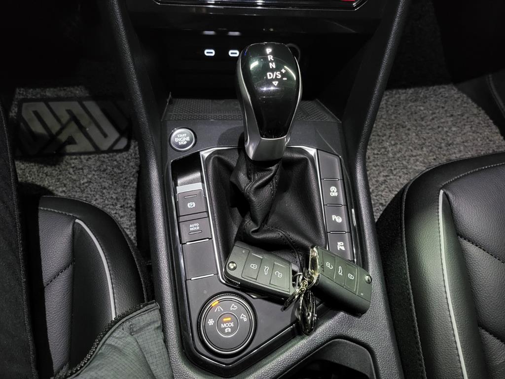 Volkswagen Tiguan 2022 Negro - Importación desde Corea - HF Imports Iquique - Foto 13