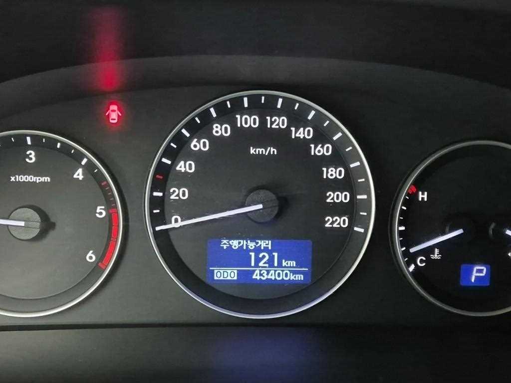 HYUNDAI Starex - Vista 6